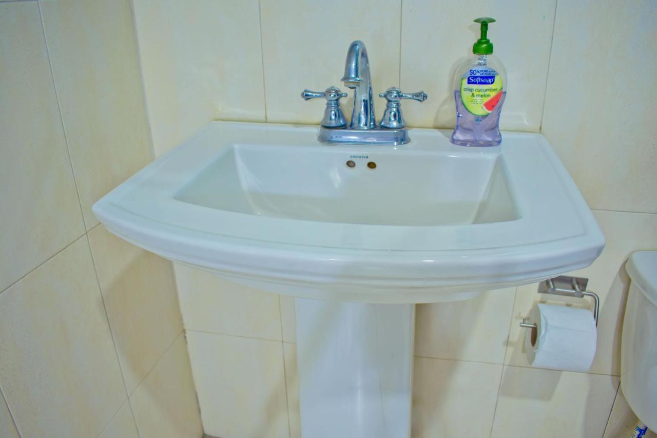Donhead New Kingston Apt 5 Экстерьер фото